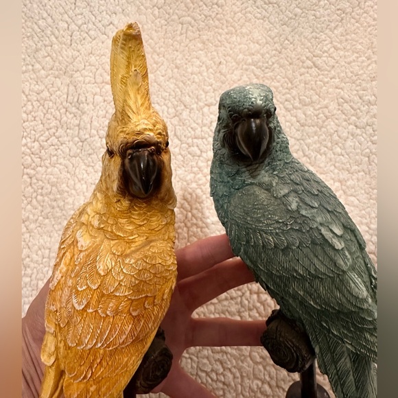 Resin birds teal parrot and yellow cockatiel on wooden roosts with felt base - Picture 8 of 16